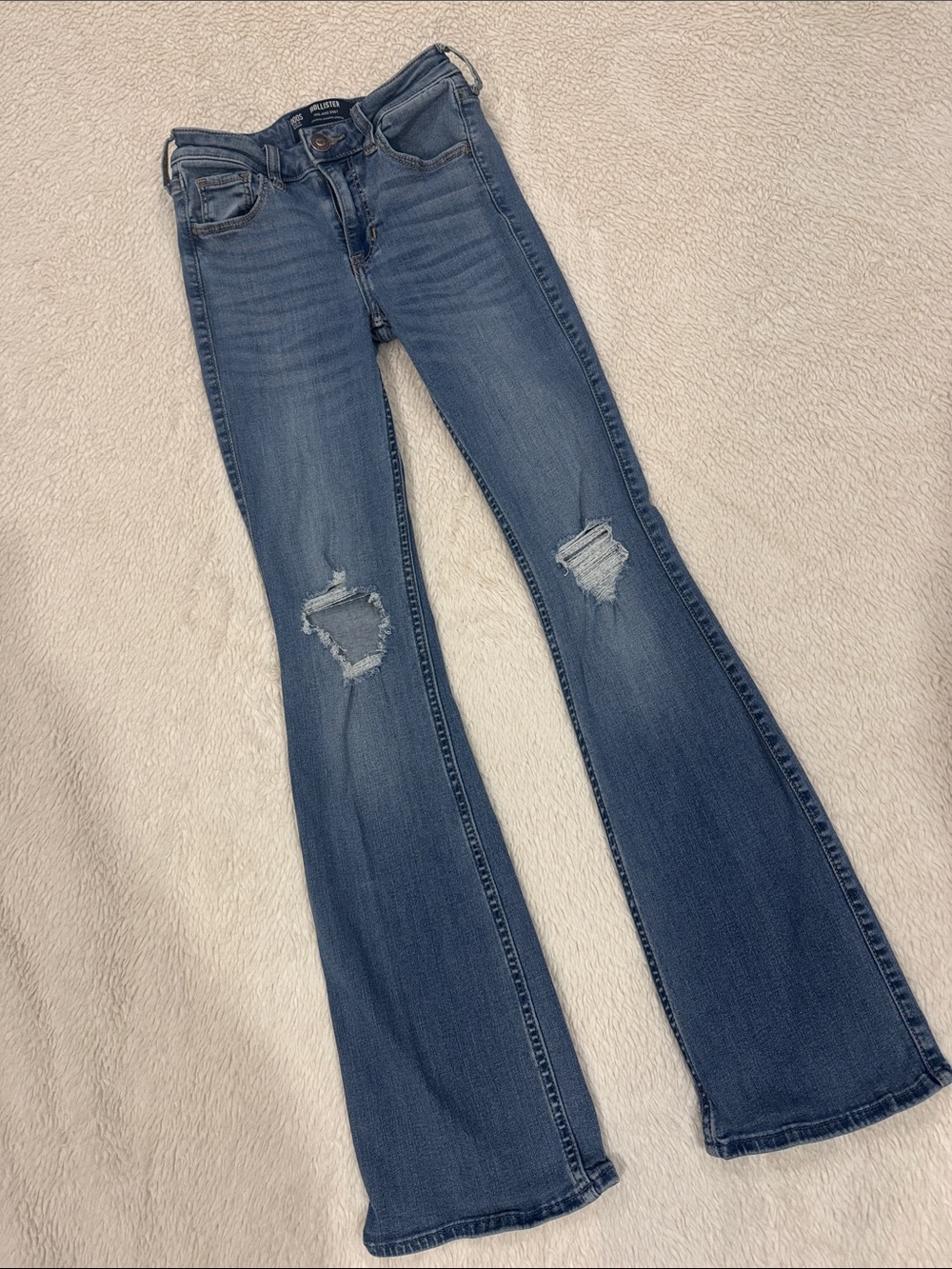 Hollister  Mid-Rise Boot Jeans -